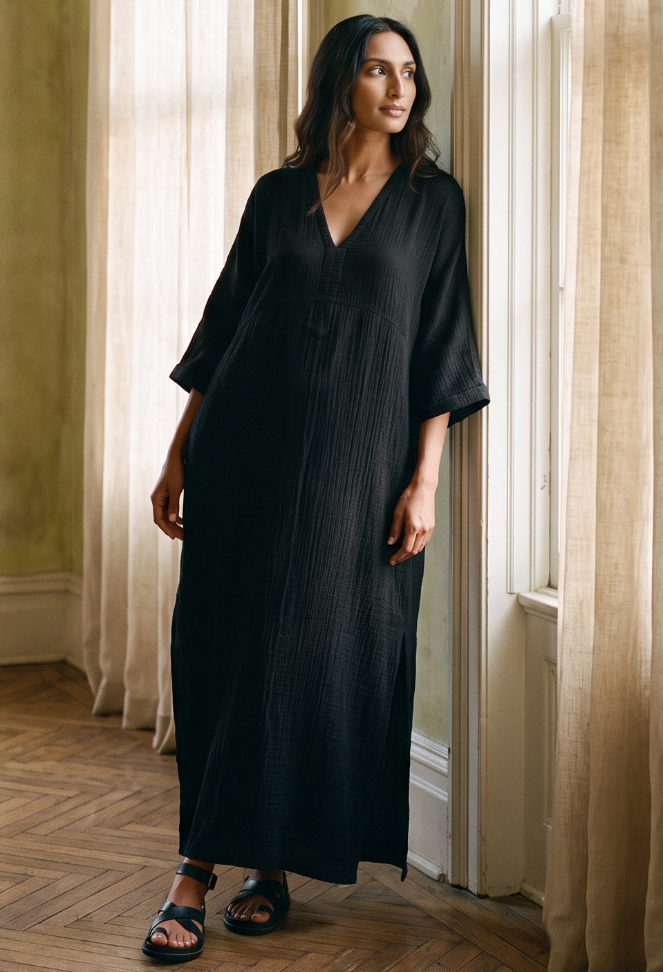 Black Cotton Gauze Arc Seam Caftan