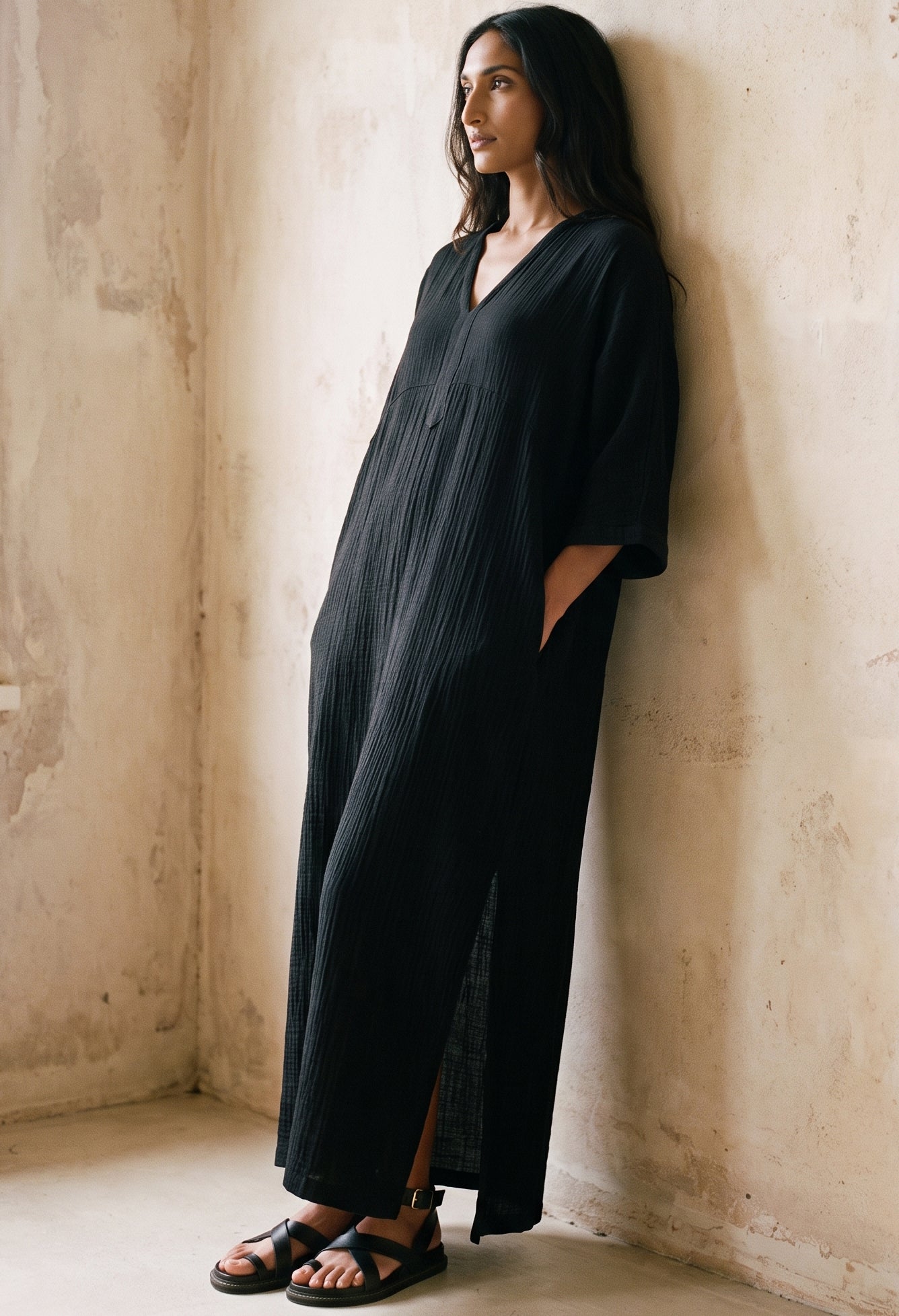 Black Cotton Gauze Arc Seam Caftan