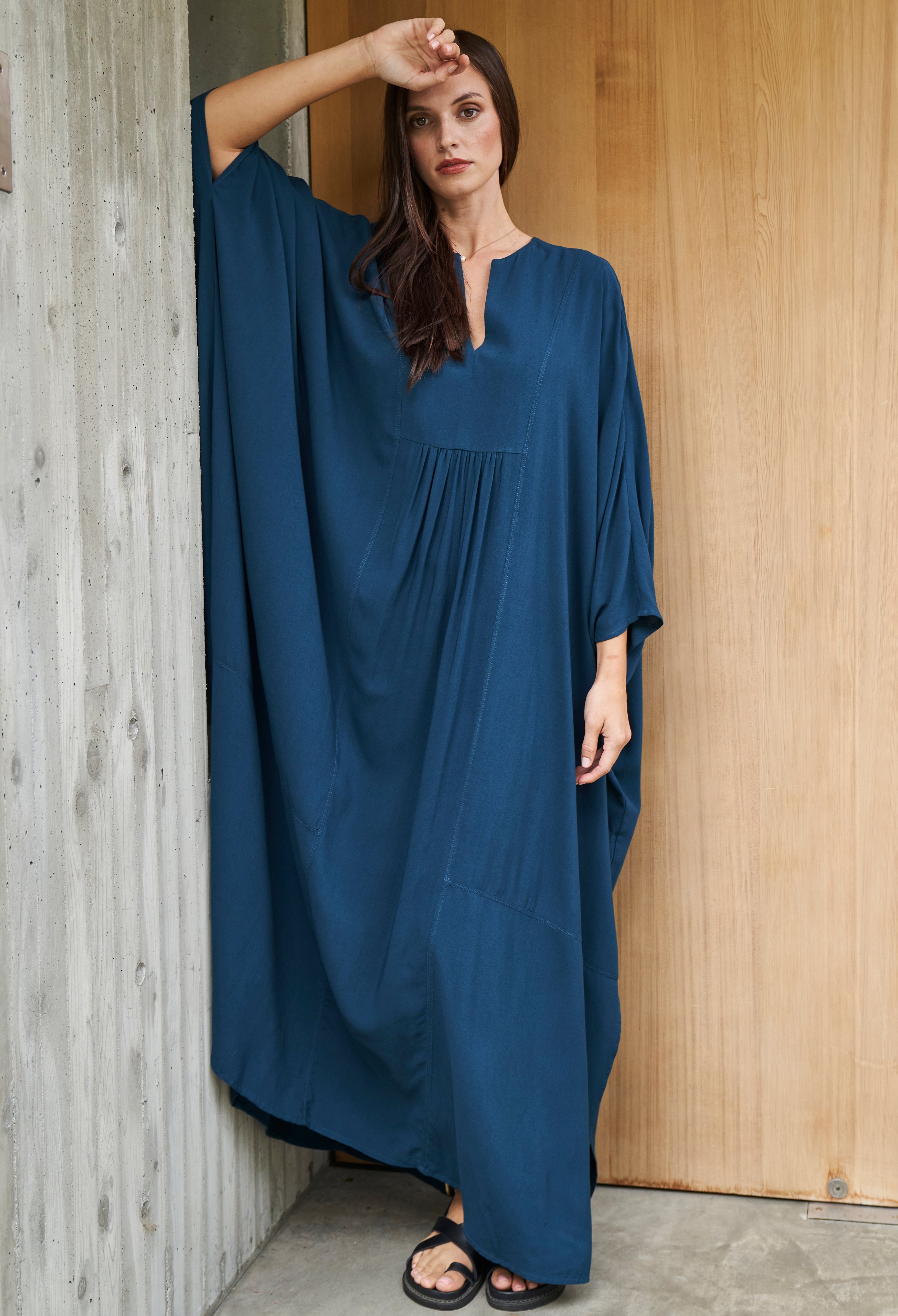 re:hOMe - Teal Laurel Bib Front Caftan