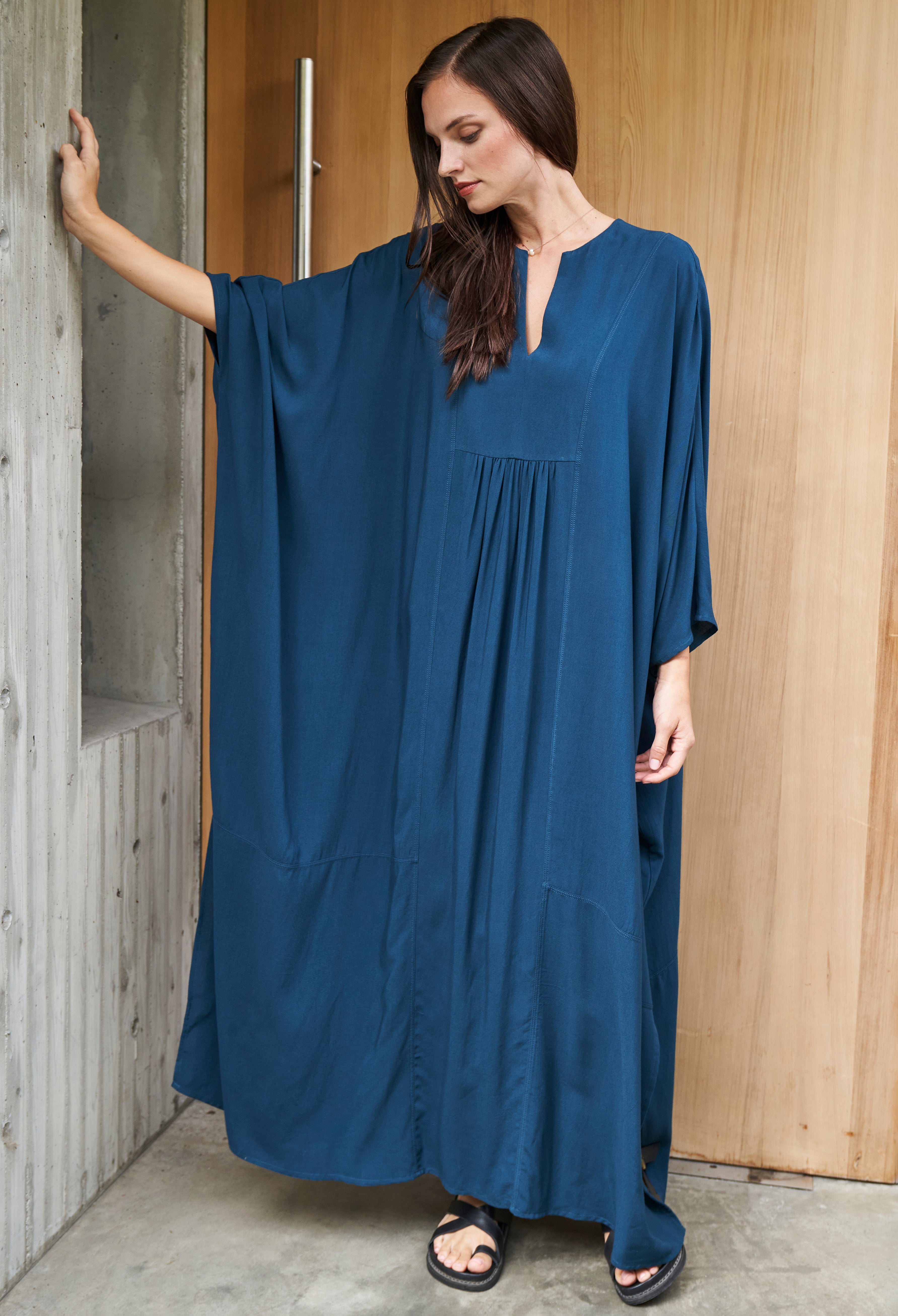 re:hOMe - Teal Laurel Bib Front Caftan