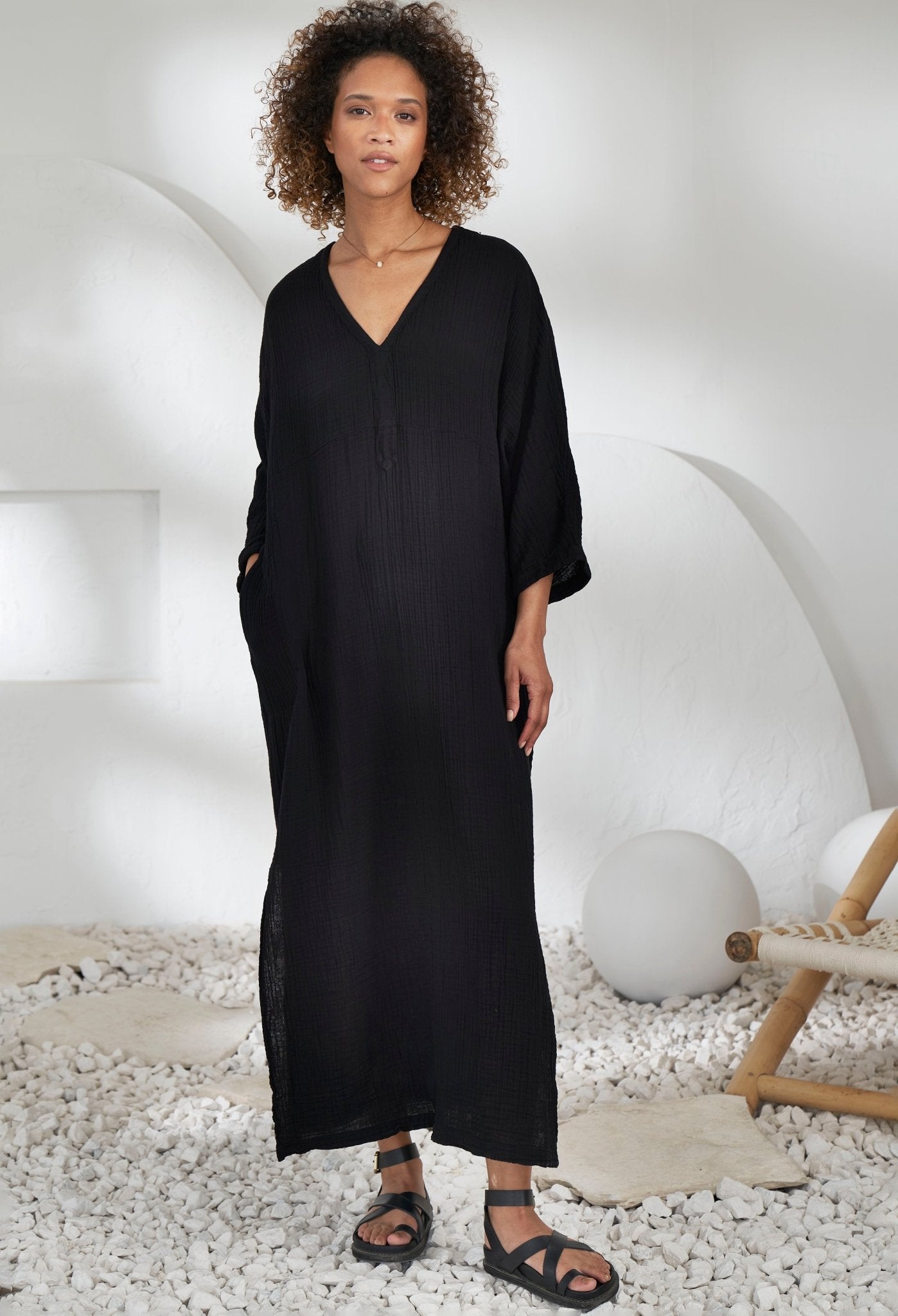 Black Cotton Gauze Arc Seam Caftan